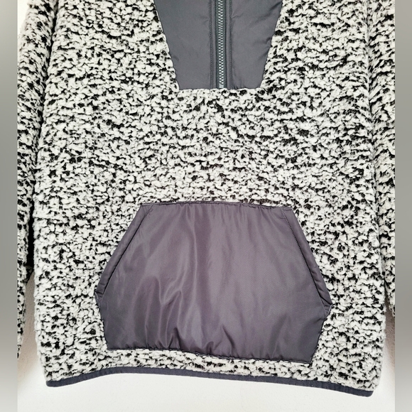 Express Women's Chunky Sherpa Pullover Sweater 3/4 Zip Gray Small Oversized - Picture 6 of 16